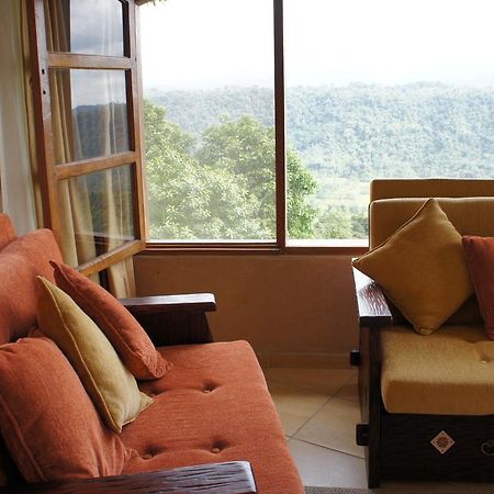 Hosteria "El Encanto" San Miguel de los Bancos エクステリア 写真