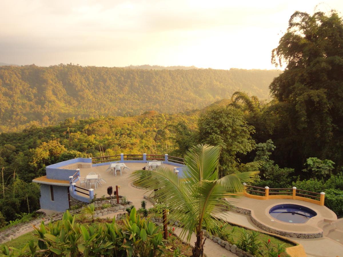 Hosteria "El Encanto" San Miguel de los Bancos エクステリア 写真