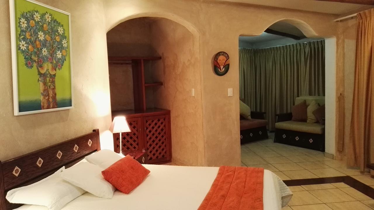 Hosteria "El Encanto" San Miguel de los Bancos エクステリア 写真