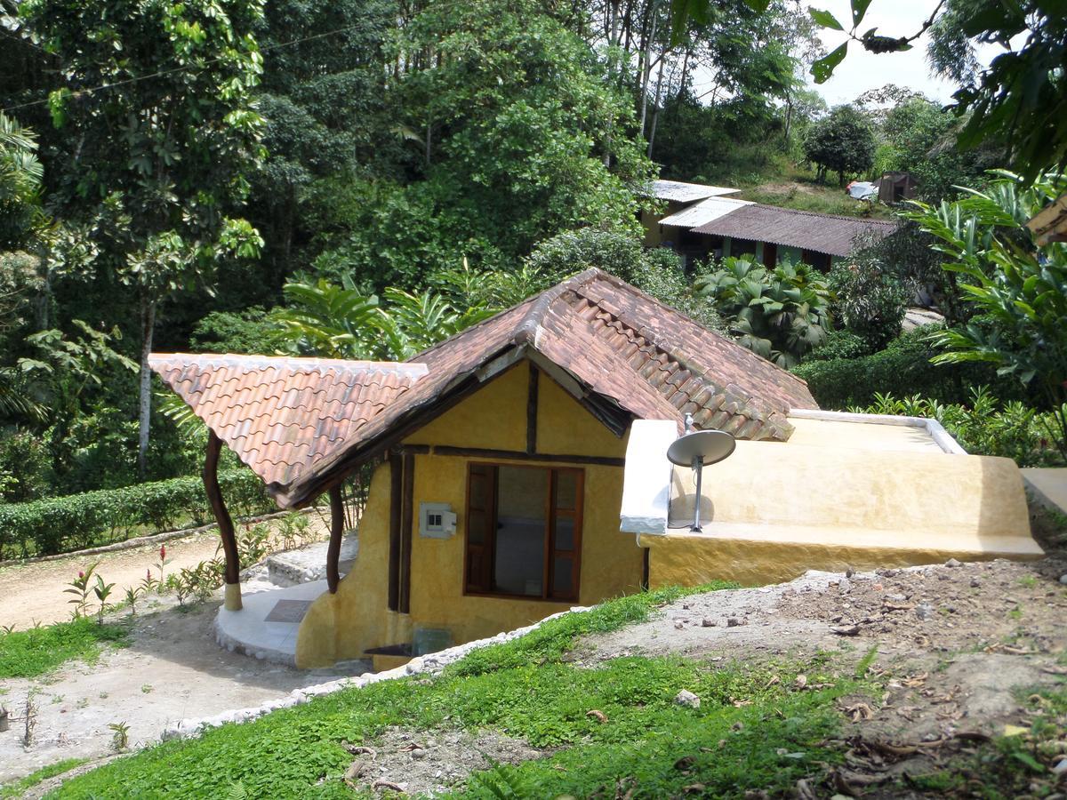 Hosteria "El Encanto" San Miguel de los Bancos エクステリア 写真