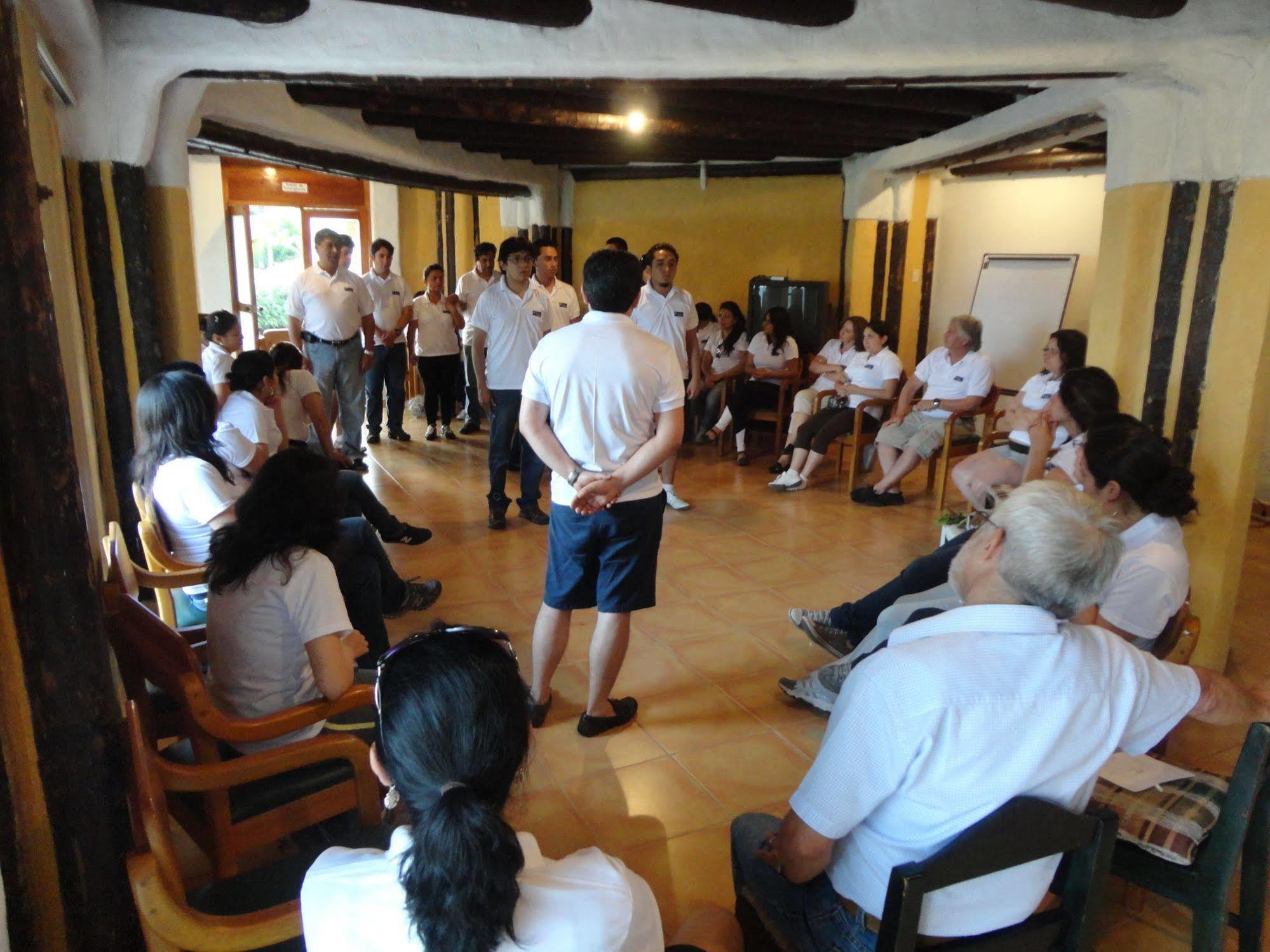 Hosteria "El Encanto" San Miguel de los Bancos エクステリア 写真