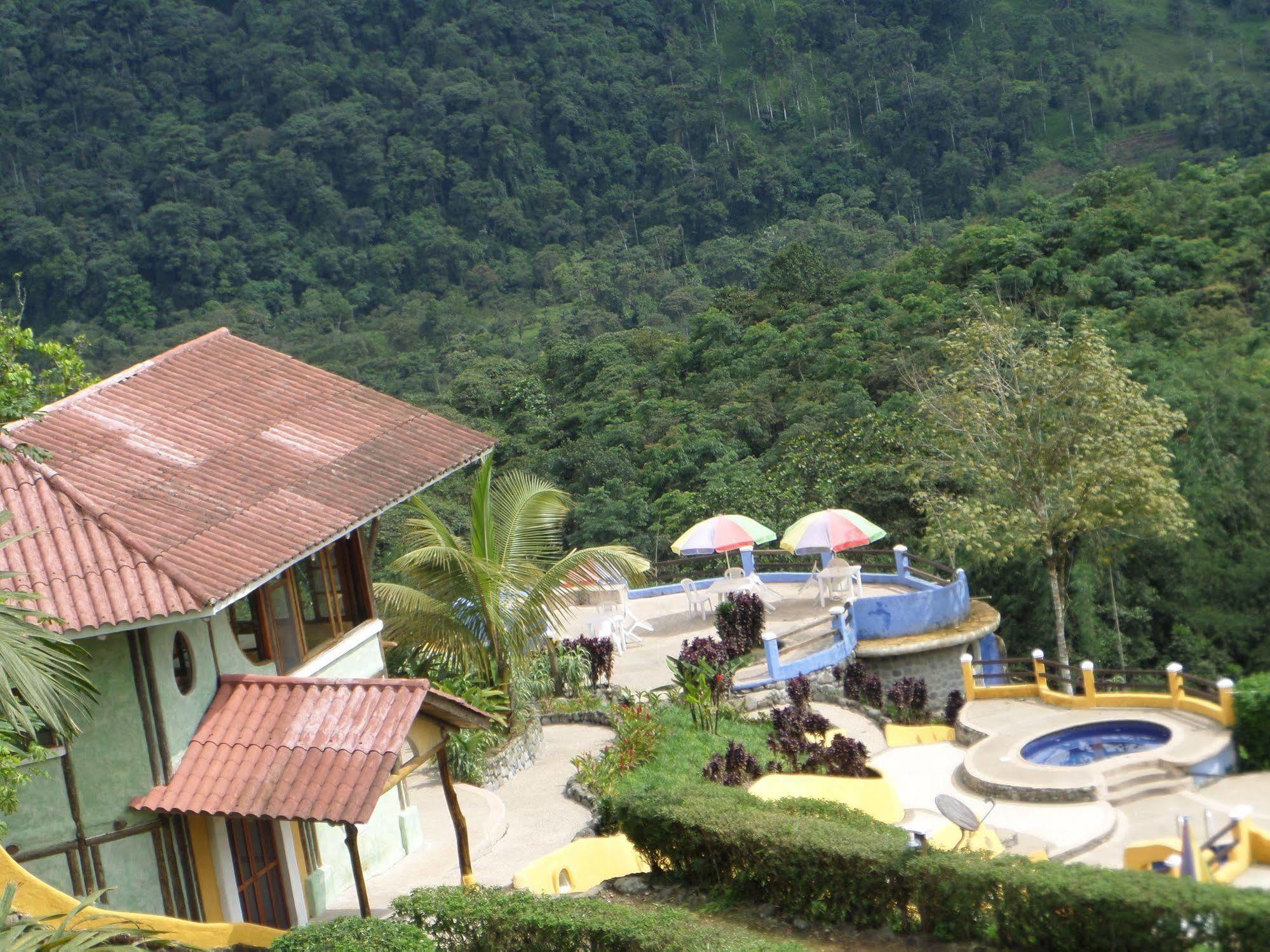 Hosteria "El Encanto" San Miguel de los Bancos エクステリア 写真